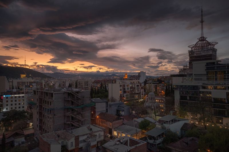 Dramatic Spring Sunset In Tbilisi фото превью