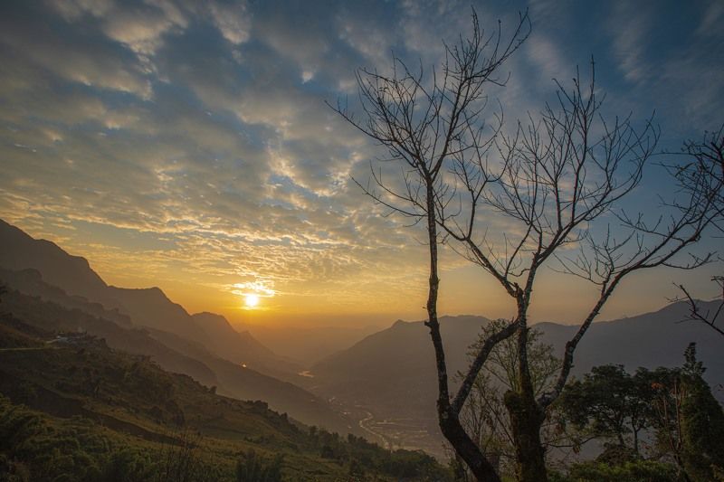Hau Thao Valley (Sapa, Vietnam) in Sunrise фото превью