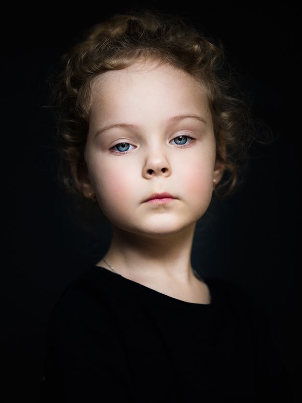 детскийпортрет Варя фото превью