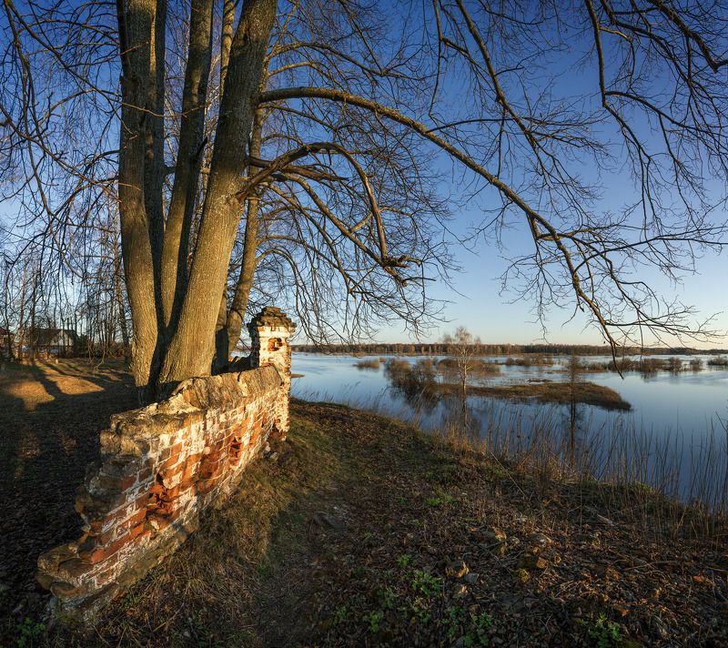 простор, половодье, разлив Над простором фото превью