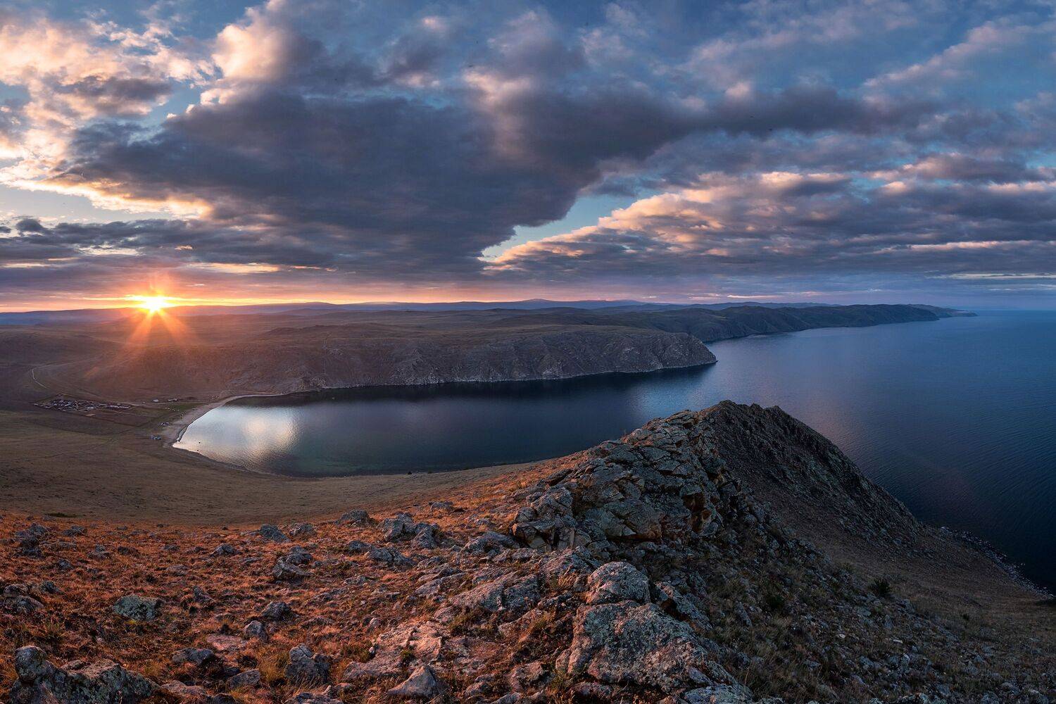 байкал, бухта ая, закат, Тильпунов Михаил