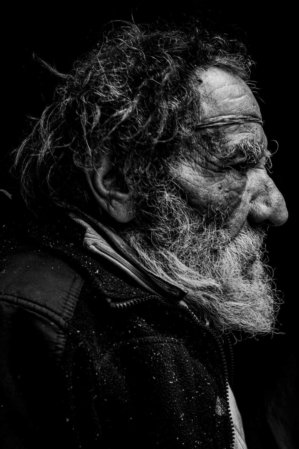 portrait, portraits, male portrait, retrato, retratos, bastian cifuentes araya, periodistafurioso, black and white, black & white, blanco y negro, human, homeless, situacion de calle, in-visibles, invisibles,, Cifuentes Araya Basti&aacute;n