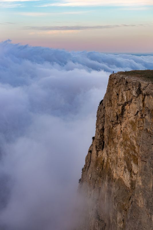 крым, форос, утро, рассвет, туман, горы Облачная буря на Форосском Канте фото превью