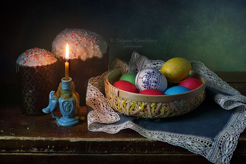 натюрморт, пасха, поздравление, кулич, пасхальные яйца, свеча Пасхальные картинки фото превью