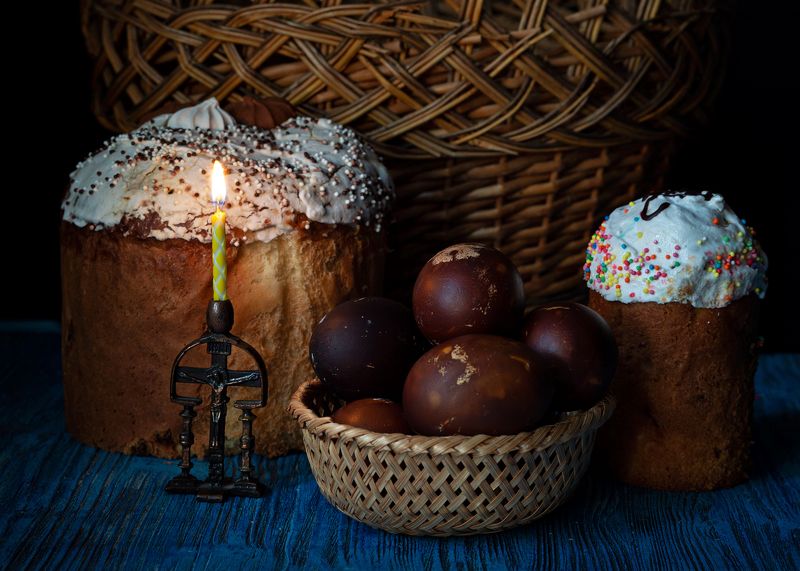 натюрморт, кулич, яйца свеча, пасха Пасхальный натюрморт фото превью