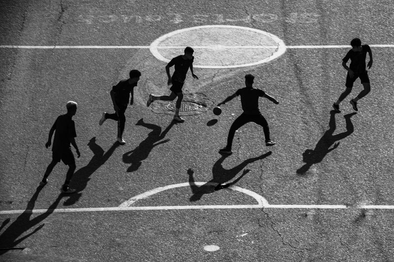 Football shadow фото превью