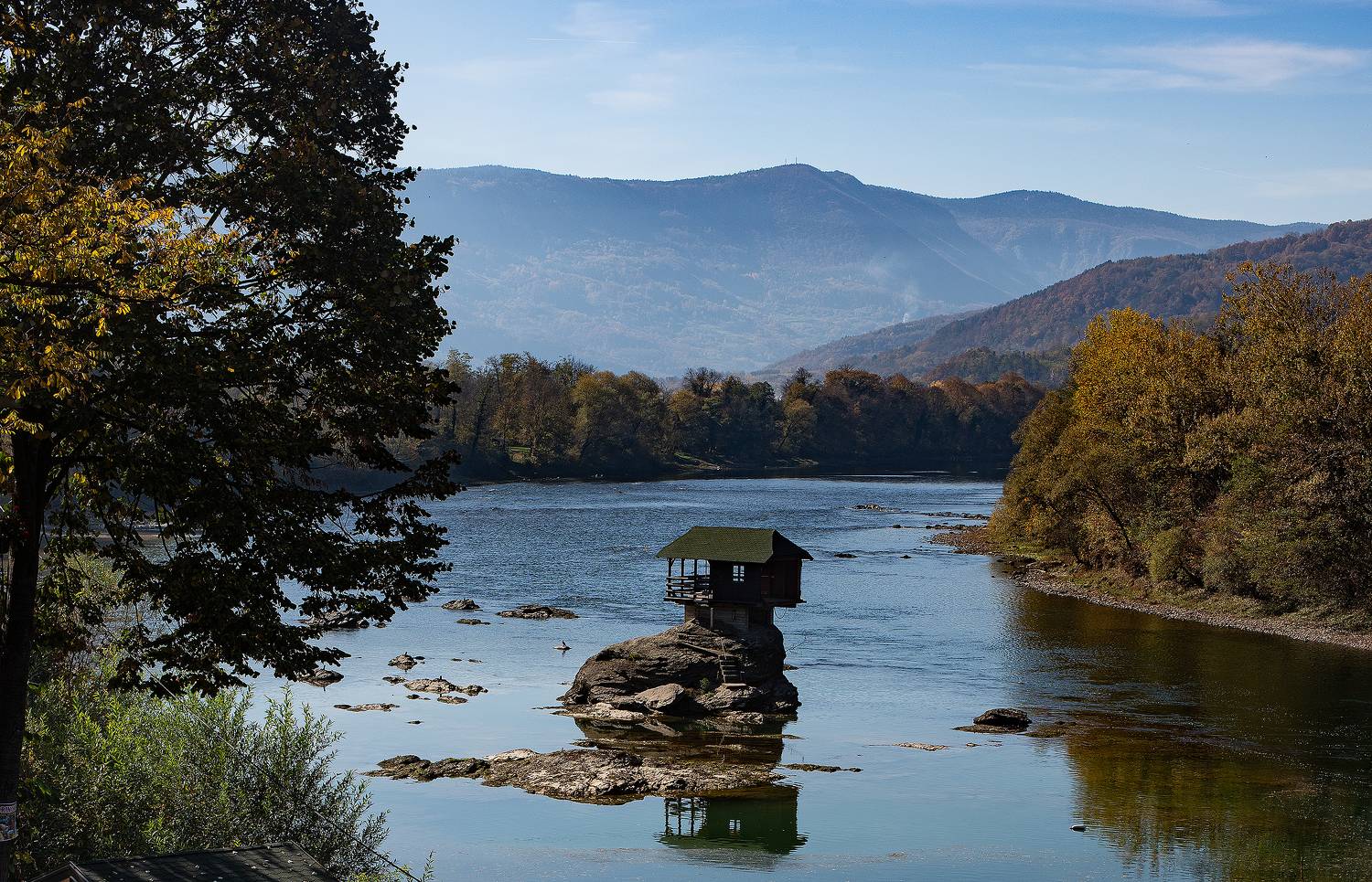пейзаж, пейзажная фотография, пейзажи, дрина, сербия, река, осень, рыбак, берег, путешествие, landscape, landscapes, landscape photography, байна башта, Кармаков Матвей