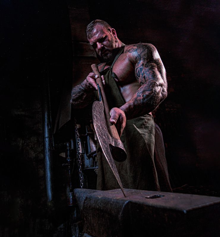 the forge, strong man, fire The Forge фото превью