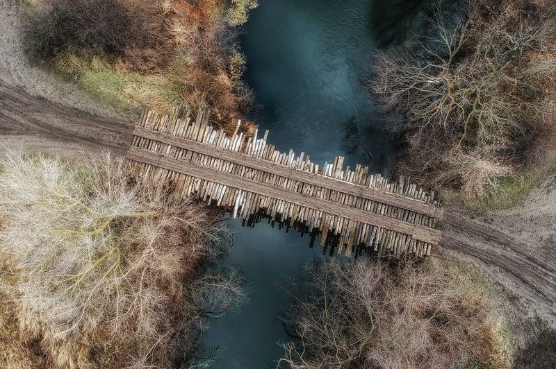 аэрофото, река, вода, мост, деревья, дорога Ветхий мост фото превью