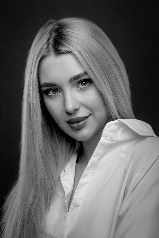 девушка, портрет, ч/б Ангелина фото превью