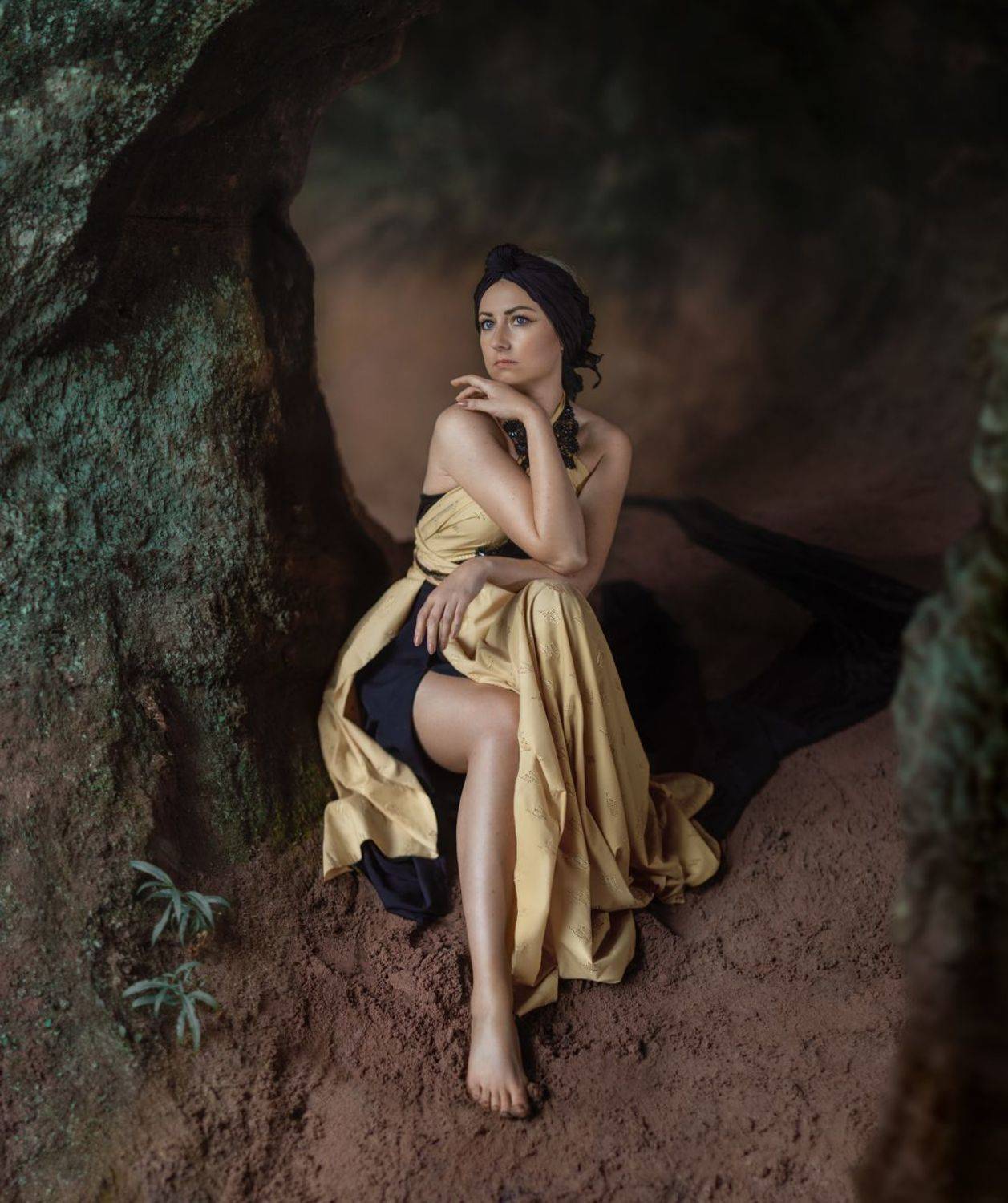 Шаманка, девушка, пищера, горы, задумчивость, Natalie Seitner