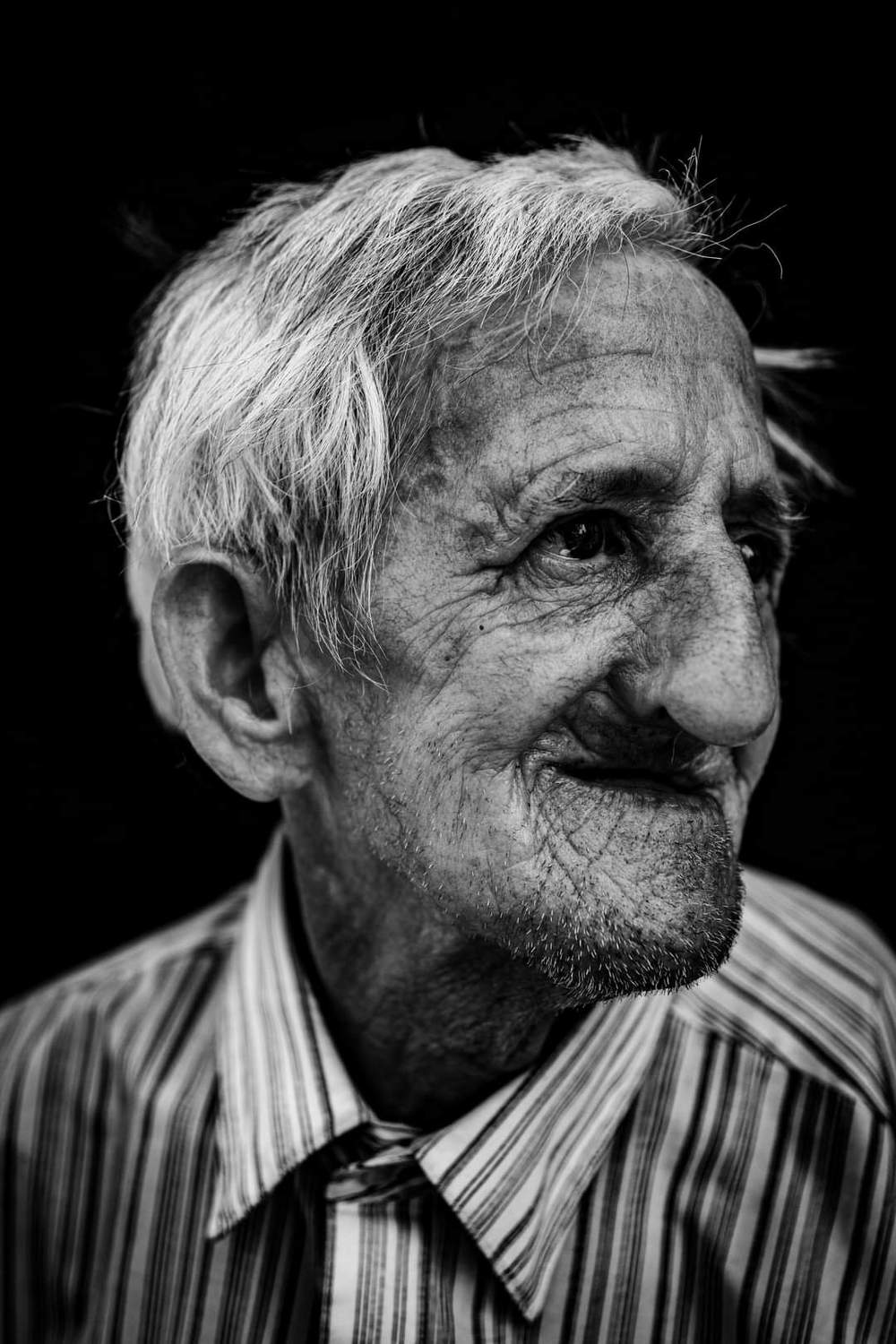 portrait, portraits, male portrait, retrato, retratos, bastian cifuentes araya, periodistafurioso, black and white, black & white, blanco y negro, human, homeless, situacion de calle, in-visibles, invisibles, invisible, in-visible, Basti&aacute;n Cifuentes Araya