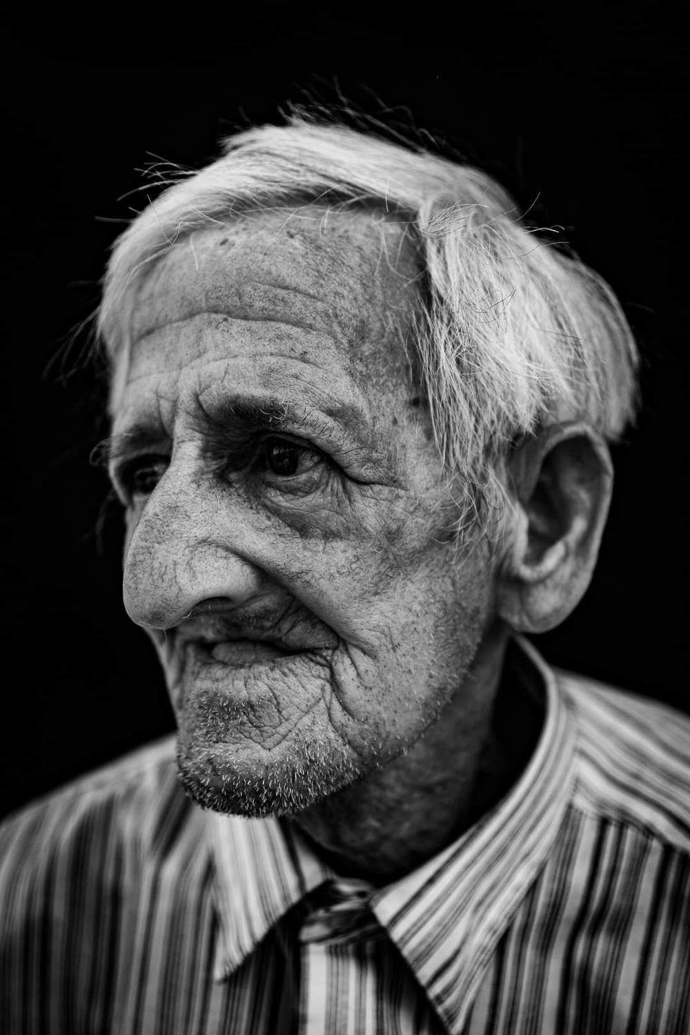 portrait, portraits, male portrait, retrato, retratos, bastian cifuentes araya, periodistafurioso, black and white, black & white, blanco y negro, human, homeless, situacion de calle, in-visibles, invisibles, invisible, in-visible, Basti&aacute;n Cifuentes Araya