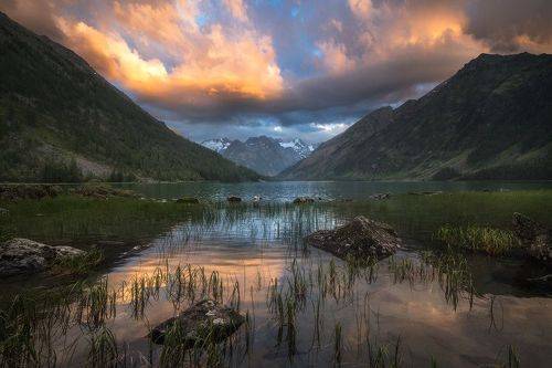 Закат на Среднем Мультинском озере.