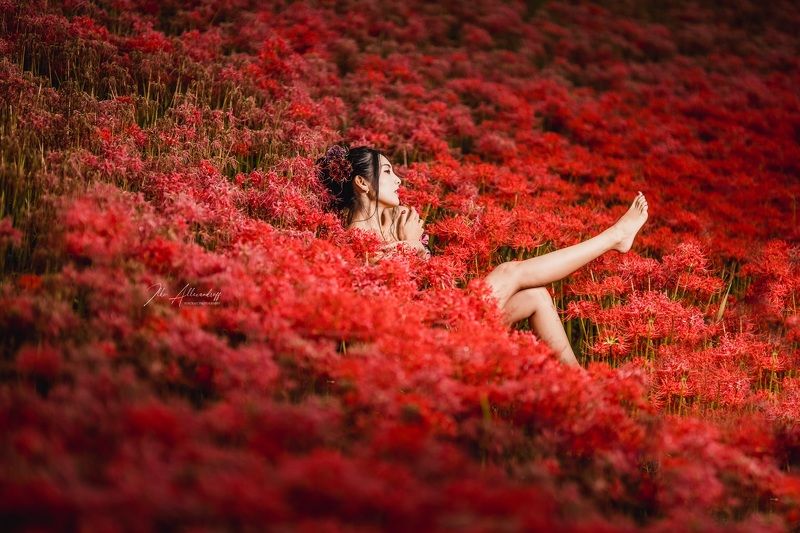 portrait, Those red flowers… фото превью