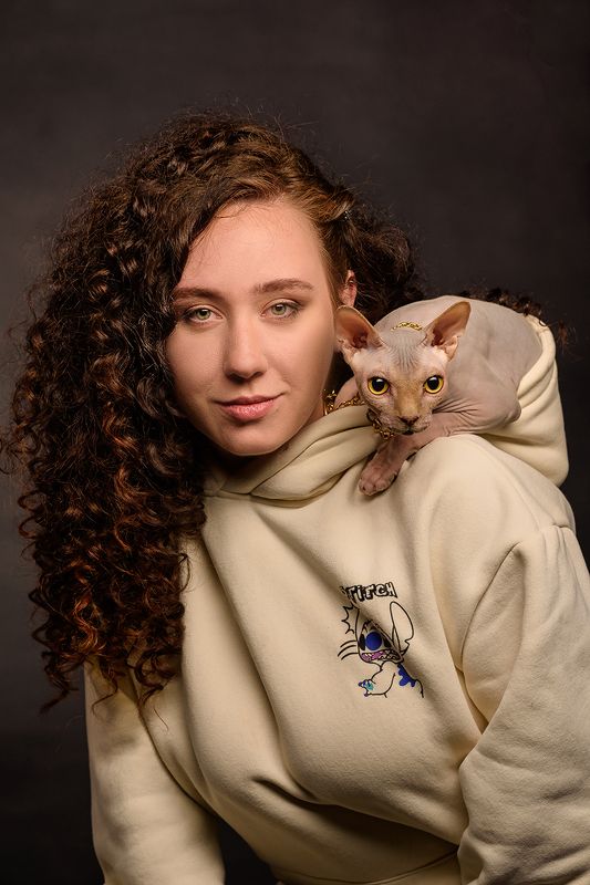 женский портрет, кот Вдвоём фото превью