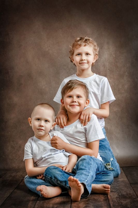 Братья фото превью