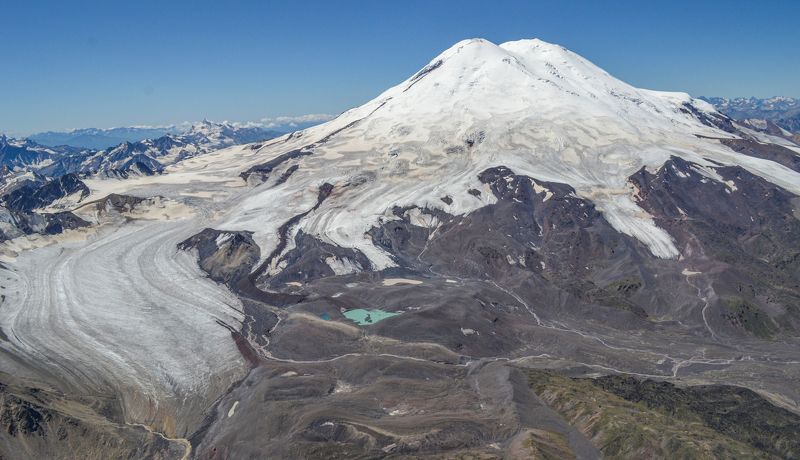 Эльбрус с высоты птичьего полета. фото превью