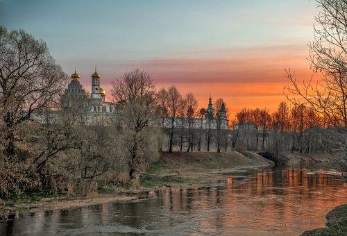 Утром , перед пасхой....
