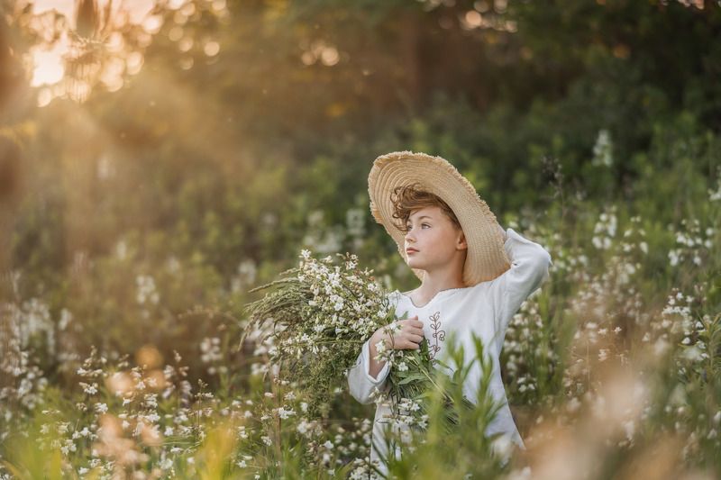 #may, #toronto, #calgary, #family, #happiness, #farm, #farmlife, #countrylife, #field, #nature, #sunset, #kids, #familyphotographer, #moscow Flowers фото превью