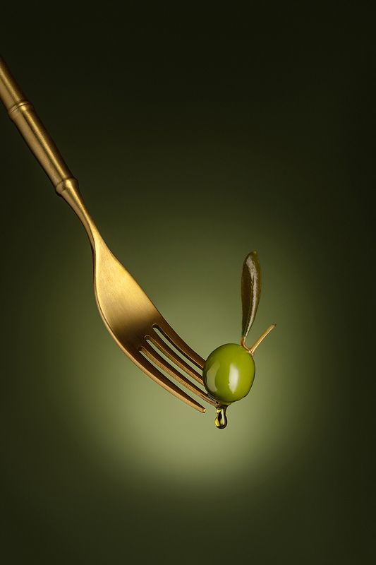 вилка, оливка, оливки, еда, food, product photography Оливково-золотое фото превью