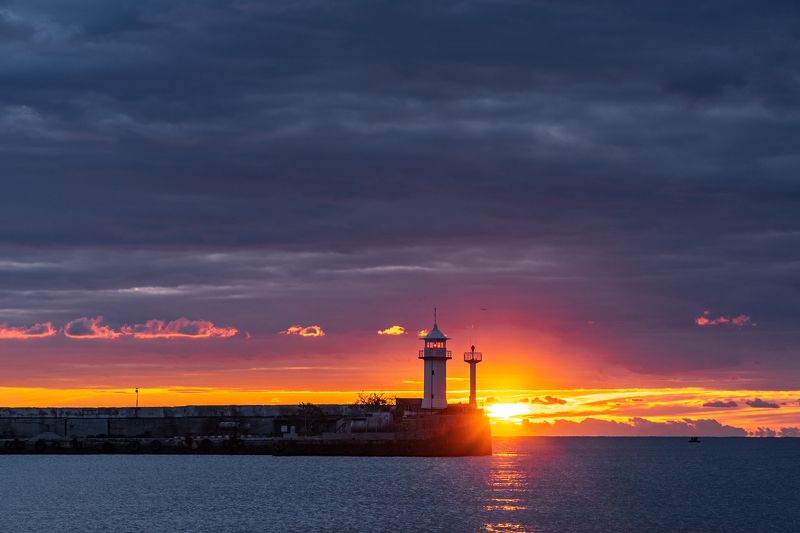 крым, ялта, черное море, рассвет Ялтинский рассвет фото превью