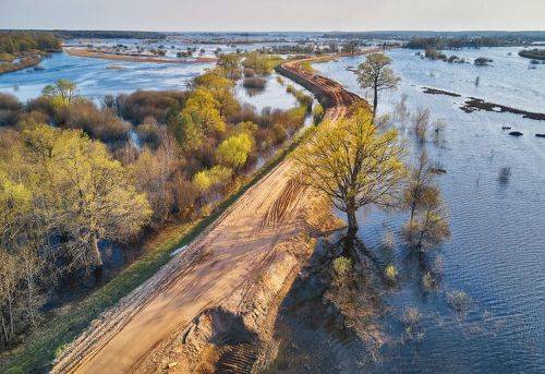 Дорога через Половодье