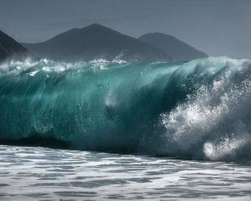 Море волнуется