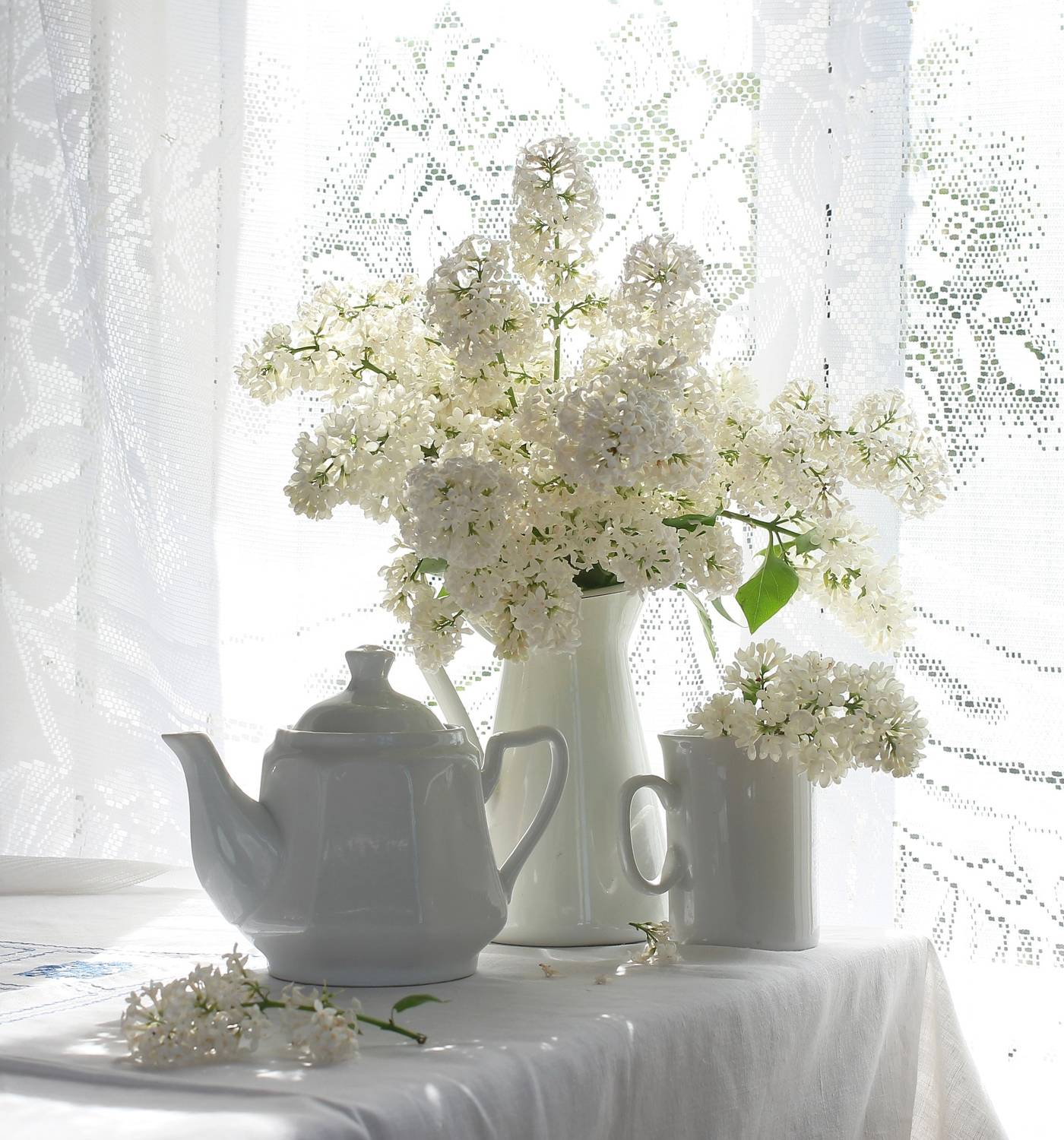 натюрморт, фотонатюрморт, весна, лето, сирень, букет, утро, высокий ключ, still life, stillifefoto, художественное фото, фотохудожник, наталья казанцева, Наталья Казанцева