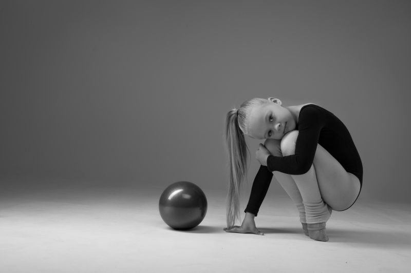 Маленькая гимнастка фото превью