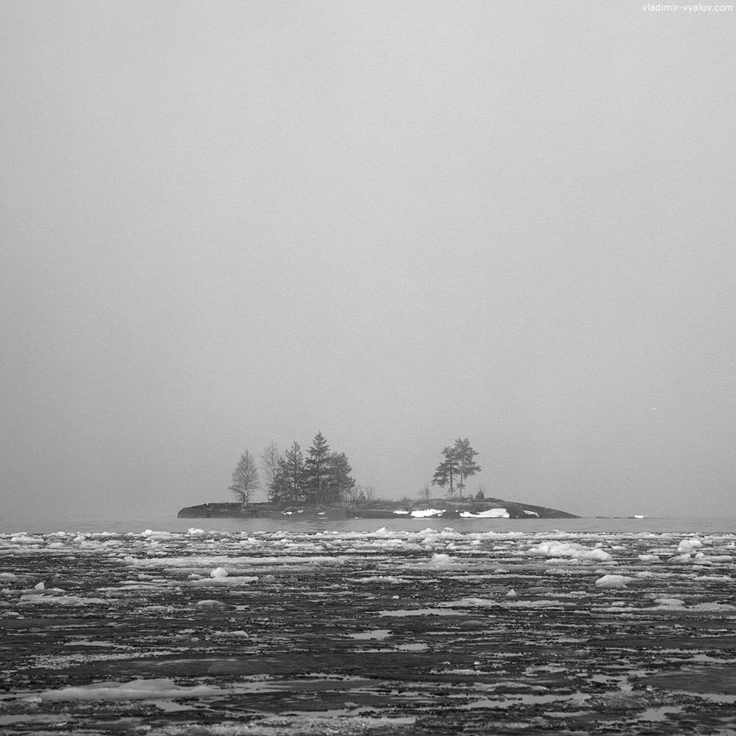 120, 6x6, black and white, bronica, film, ice, island, karelia, lake, medium format, russia, spring, square, travel, water, карелия, озеро, онега, пленка, весна, чб, лед, остров, Владимир Вялов