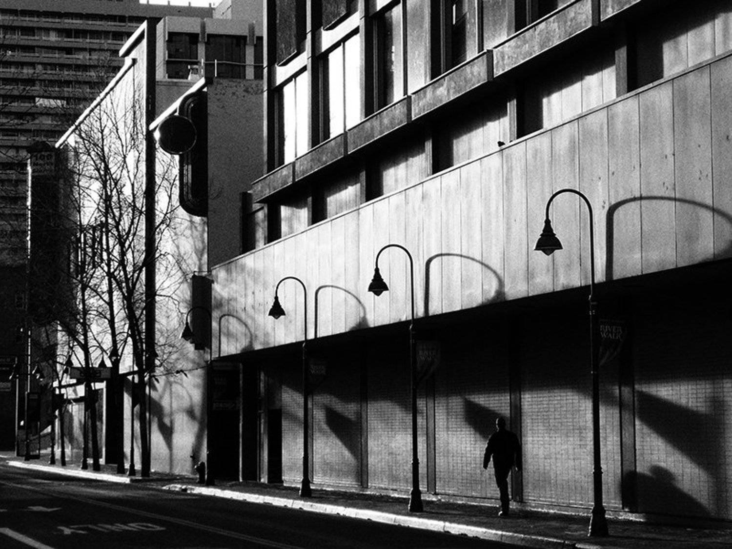 улица, тени, прохожий, Елена Карлинг