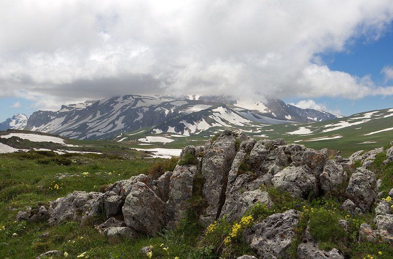 Оштен - собирающий облака. фото превью