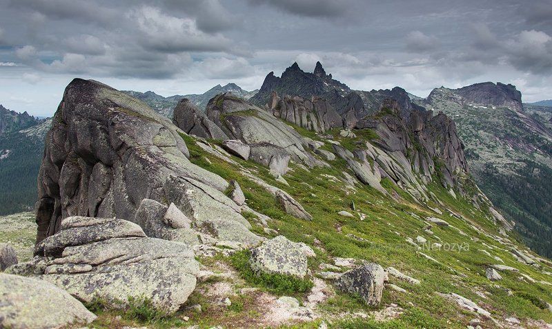 Ergaki, Siberia, Travel, Горы, Ергаки, Камни, Красноярск, Лето, Пейзаж, Перевал, Путешествие, Россия, Саяны, Сибирь, Скала, Суровый, Тайгиш, Туризм, Хребет Тайгиш фото превью