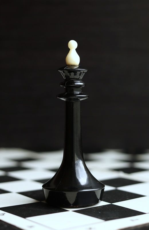Шахматная королева фото превью