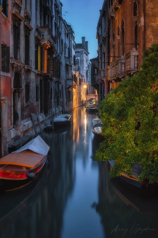 italy, venice, night, urban, outdoor, cityscape, boats, channels, water, old city Venice lights фото превью
