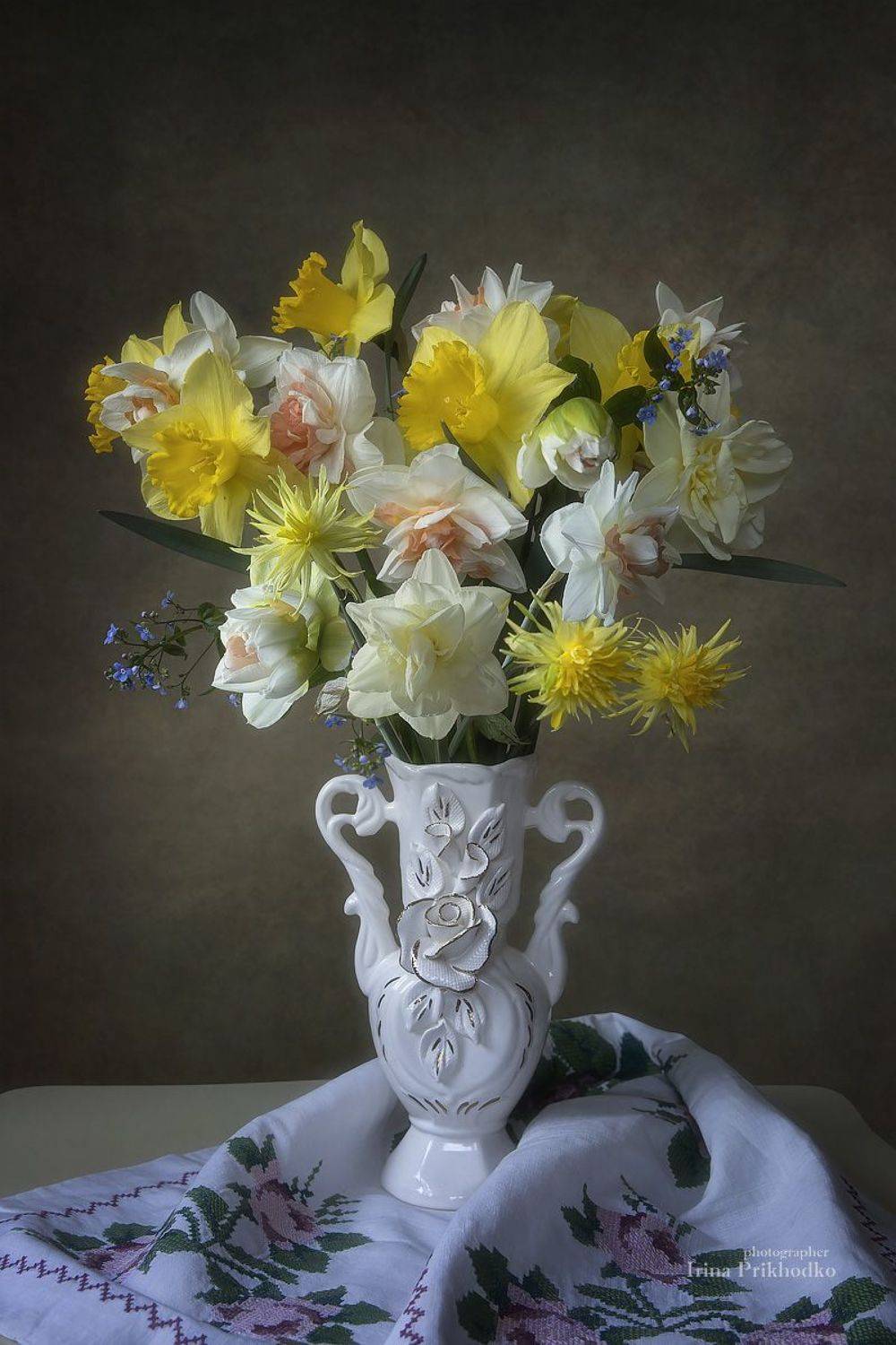 натюрморт цветы, букеты, нарциссы, Приходько Ирина