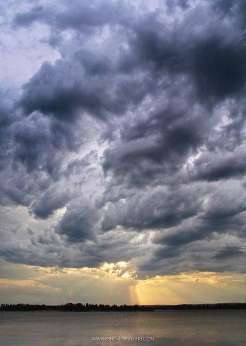 Сквозь облака