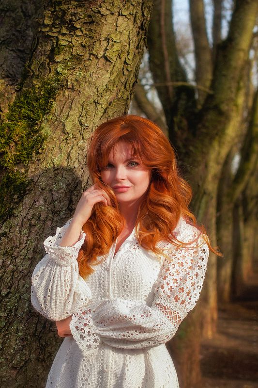 portrait, girl, портрет,style,light,spring,sun,sunny,trees,nature,beauty,red hair, street Mira фото превью