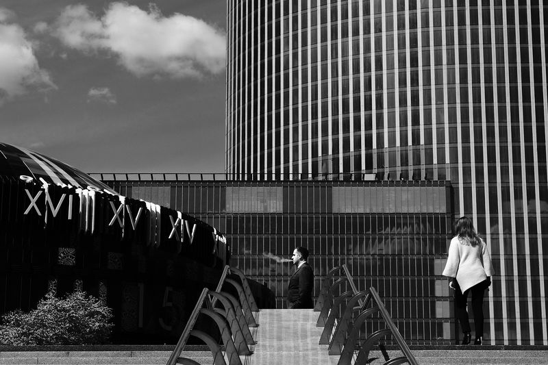 чб, уличная фотография, street, streetphoto, b&w Деловой перекур фото превью