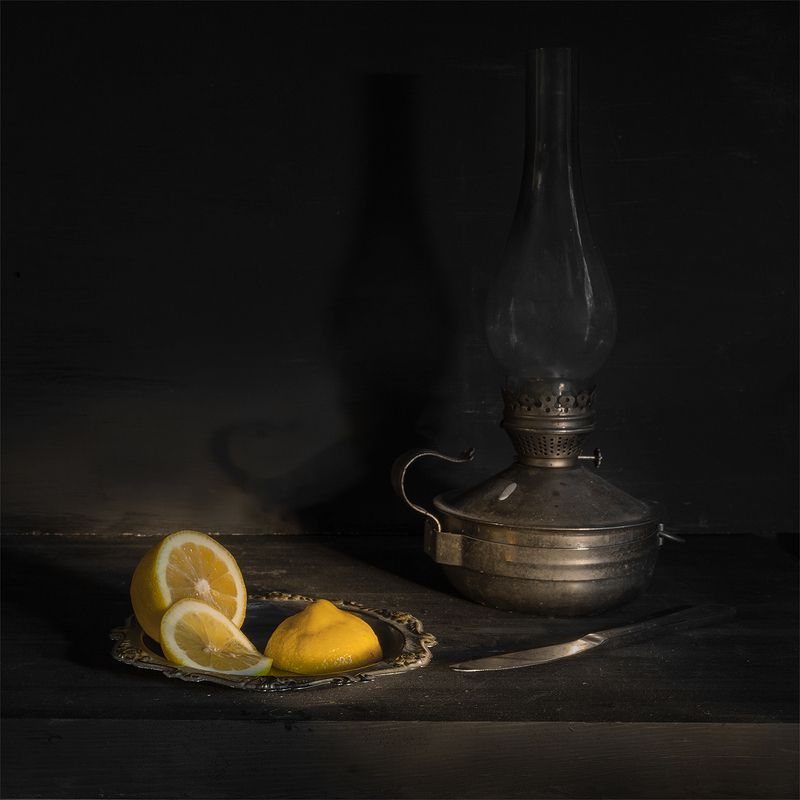 Натюрморт с лимоном. фото превью