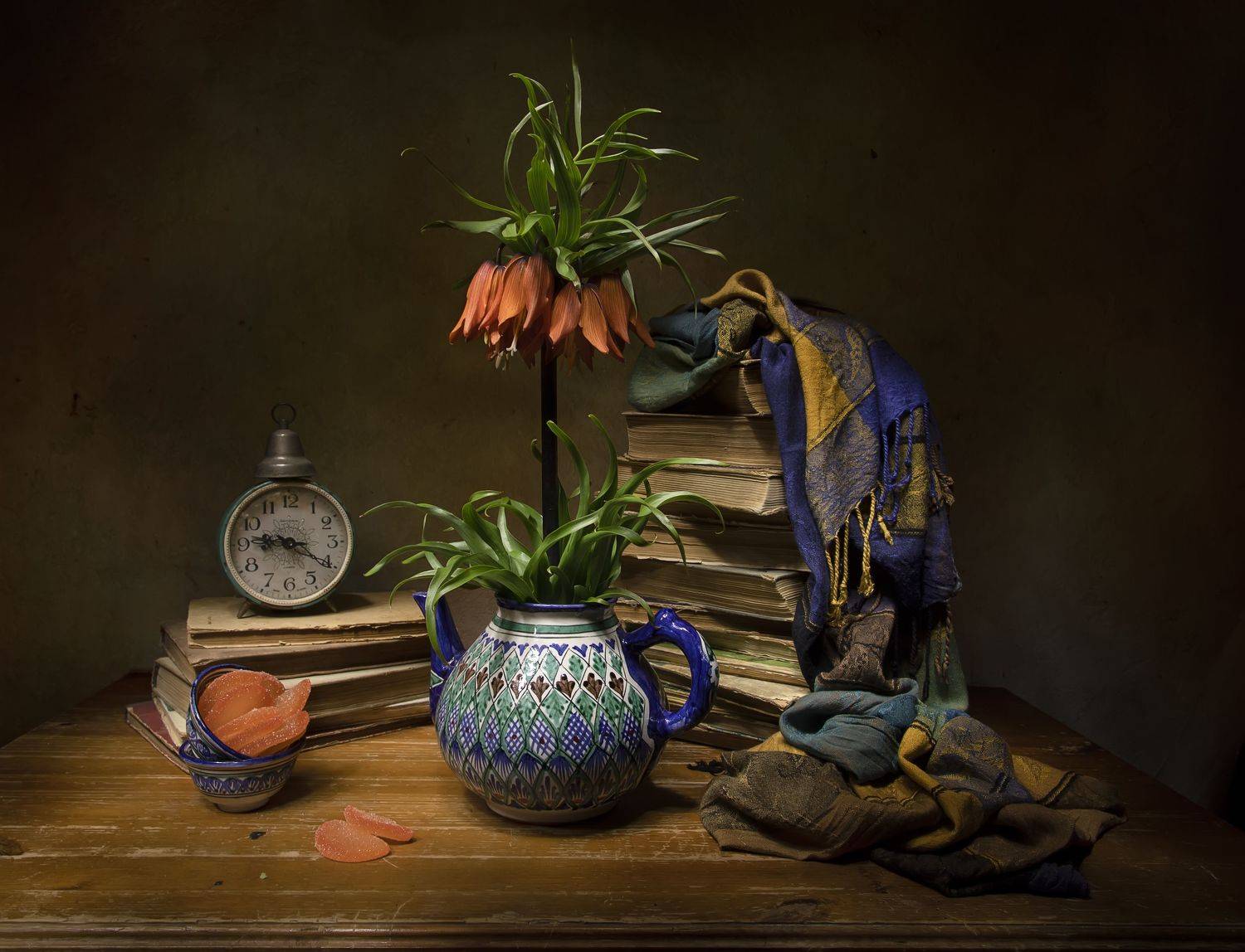 натюрморт, рябчик, книги, будильник, Татьяна Феденкова