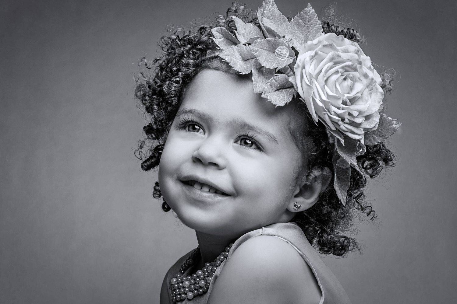 ребенок, девочка, портрет, кучери, кучеряшки, взгляд, глаза, ч/б, Дёгтев Евгений