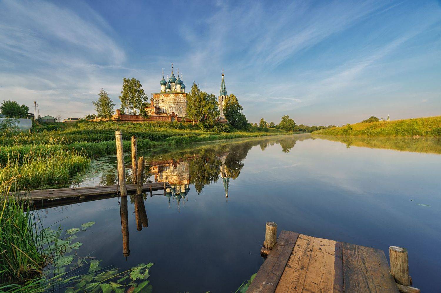 Россия, Дунилово, церковь,река, утро, Лариса Дука