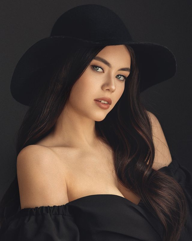 Елена Михайлова