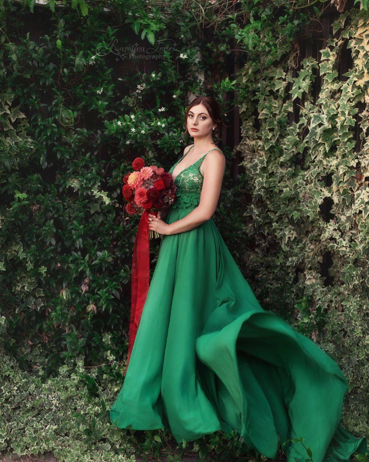 зеленый, девушка, цветы, диван, красота, студия, портрет, Karolina Ferbei