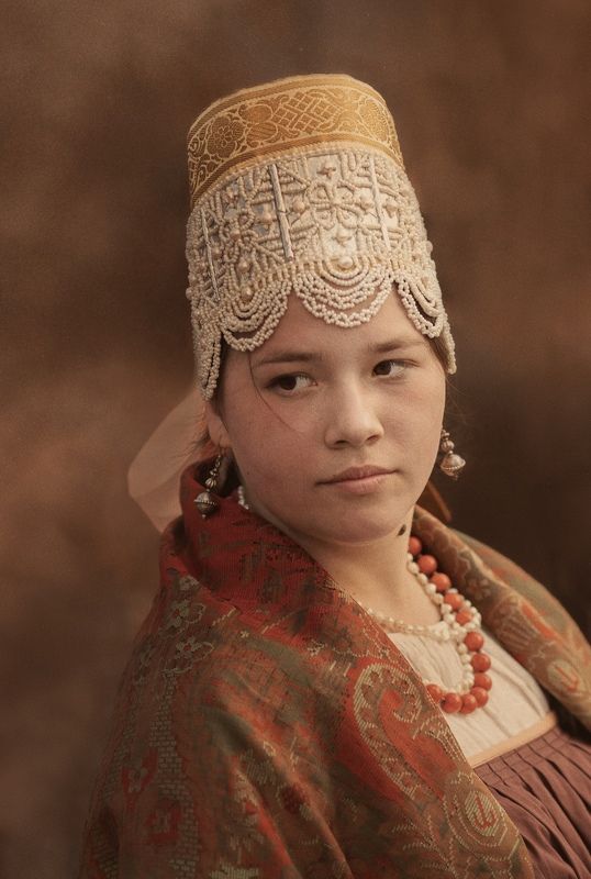 Девушка на фестивале северных хороводов фото превью