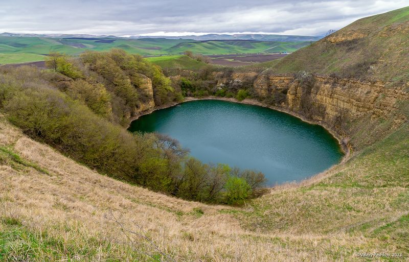 карстовое озеро, весна, апрель, кабардино-балкария Апрель на карстовых озёрах фото превью