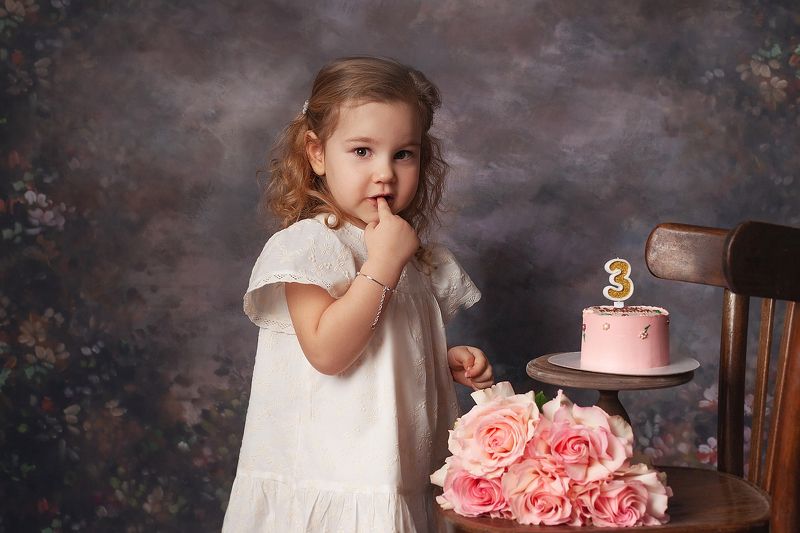 love, baby, family, babyphoto, familyphoto, children, childrenphoto, childrenphotography, девочка, милашка, малышка, детский портрет, девочка с цветами, студийный портрет, портрет девочки, детская фотосессия, студийная фотосессия, фотосессия  фото превью