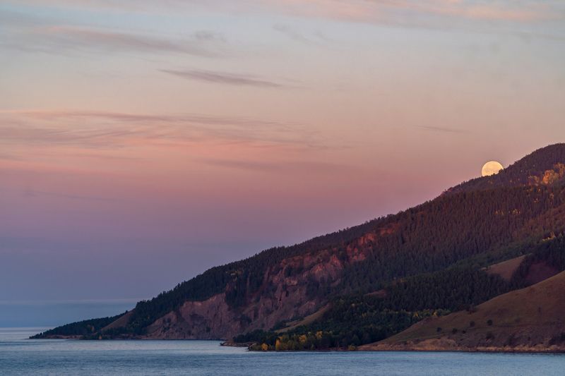 байкал, луна, ббт, приморский хребет Луна заходит за Приморский хребет фото превью